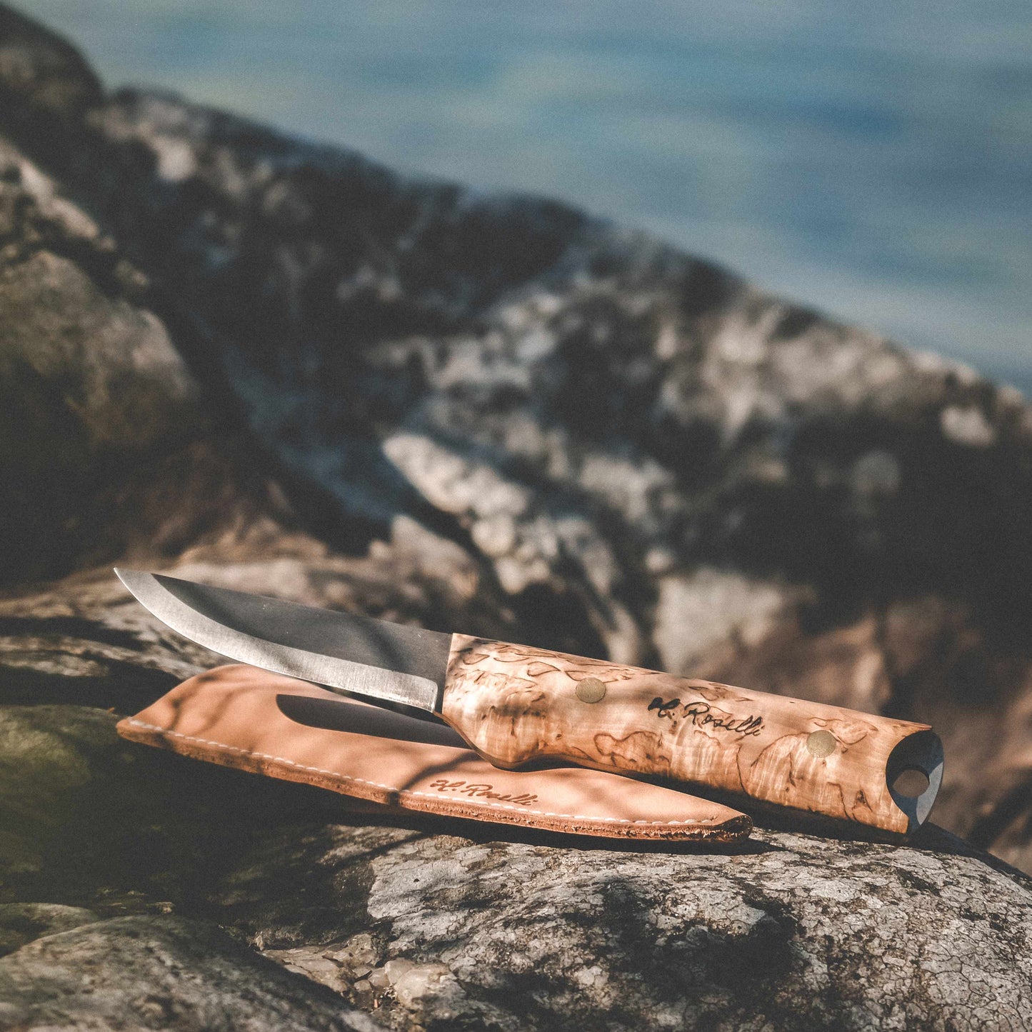 Roselli's Finnish handmade full tang knife made of UHC steel and curly birch handle. 